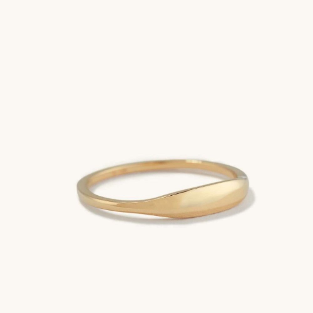 mejuri slim signet ring size 6